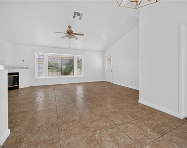 5412 Moonstruck Avenue - Photo Thumbnail 9