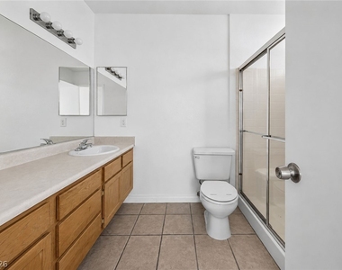 5412 Moonstruck Avenue - Photo Thumbnail 2