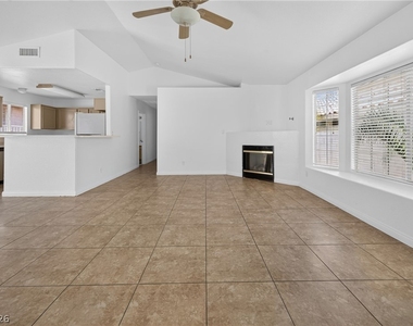 5412 Moonstruck Avenue - Photo Thumbnail 3