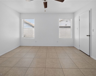 5412 Moonstruck Avenue - Photo Thumbnail 20