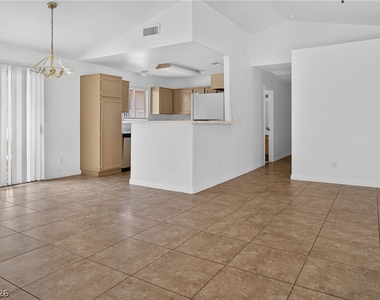 5412 Moonstruck Avenue - Photo Thumbnail 5