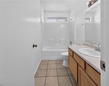 5412 Moonstruck Avenue - Photo Thumbnail 24