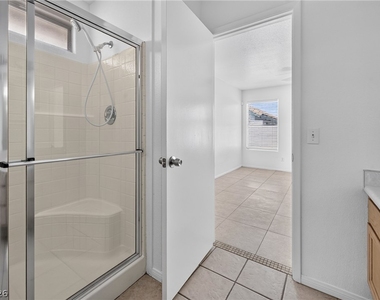 5412 Moonstruck Avenue - Photo Thumbnail 23