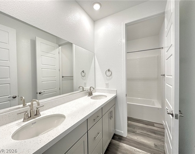 563 Mountain Robin Avenue - Photo Thumbnail 26
