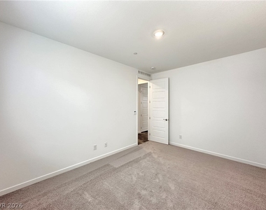 563 Mountain Robin Avenue - Photo Thumbnail 10