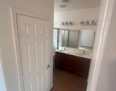 9763 White Lilac Street - Photo Thumbnail 10