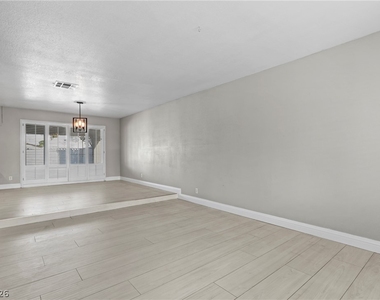 2109 Verdinal Drive - Photo Thumbnail 5