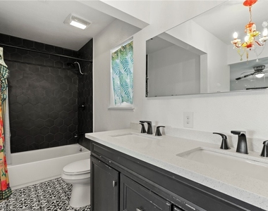 2109 Verdinal Drive - Photo Thumbnail 42