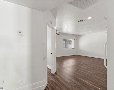 2109 Verdinal Drive - Photo Thumbnail 23