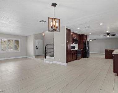 2109 Verdinal Drive - Photo Thumbnail 12