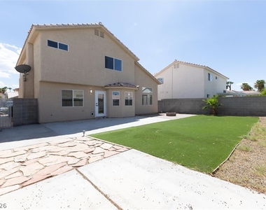 2050 Paterno Avenue - Photo Thumbnail 18