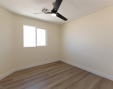 2050 Paterno Avenue - Photo Thumbnail 15
