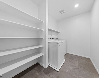 10831 Lexus Court - Photo Thumbnail 15