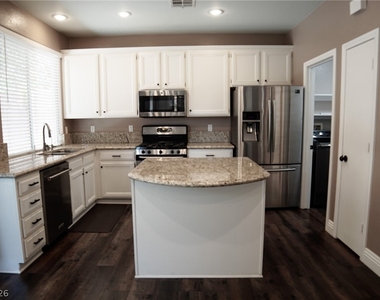 205 Summer Palace Way - Photo Thumbnail 3