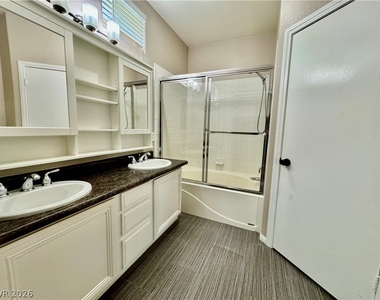 205 Summer Palace Way - Photo Thumbnail 11