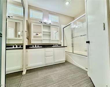205 Summer Palace Way - Photo Thumbnail 12
