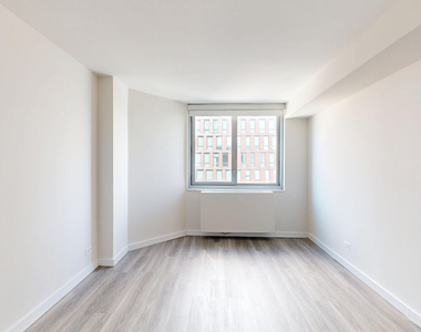 401 E 34th St - Photo Thumbnail 3