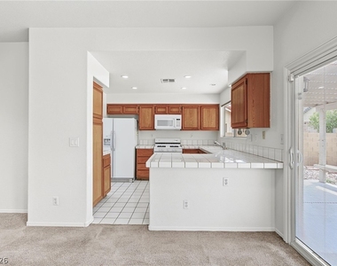 2909 Sarina Avenue - Photo Thumbnail 7