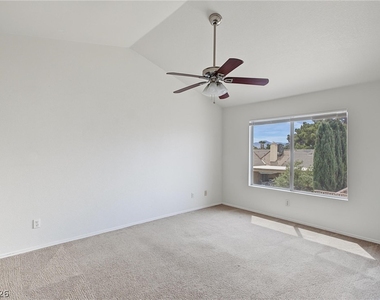2909 Sarina Avenue - Photo Thumbnail 20