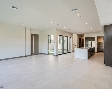 18 Promenade Isle Lane - Photo Thumbnail 5