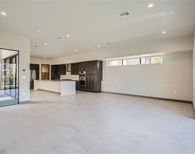 18 Promenade Isle Lane - Photo Thumbnail 6