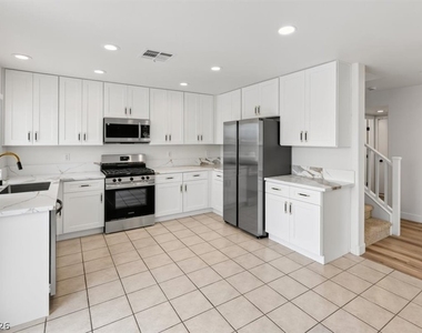 304 Mchenry Street - Photo Thumbnail 11