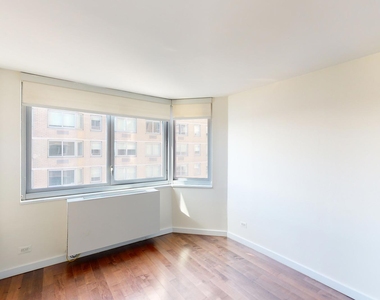 401 E 34th St - Photo Thumbnail 4