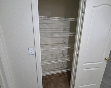 7349 Dolphine Crest Avenue - Photo Thumbnail 44