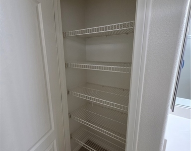 7349 Dolphine Crest Avenue - Photo Thumbnail 32