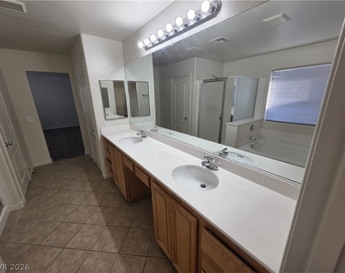 7349 Dolphine Crest Avenue - Photo Thumbnail 24