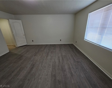 7349 Dolphine Crest Avenue - Photo Thumbnail 82