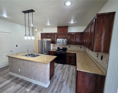 7349 Dolphine Crest Avenue - Photo Thumbnail 83