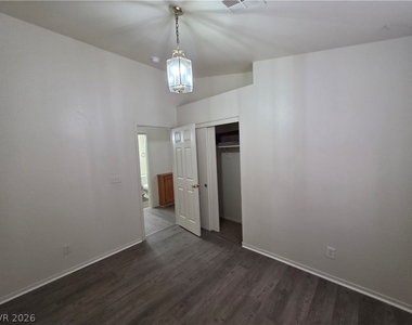 1236 Dusty Creek Street - Photo Thumbnail 20