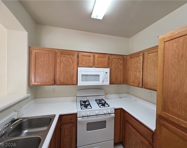 1236 Dusty Creek Street - Photo Thumbnail 31