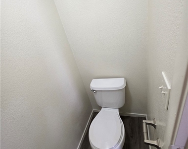 1236 Dusty Creek Street - Photo Thumbnail 22