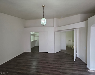 1236 Dusty Creek Street - Photo Thumbnail 7