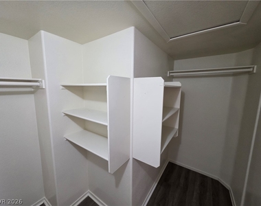 1236 Dusty Creek Street - Photo Thumbnail 9