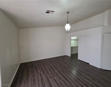 1236 Dusty Creek Street - Photo Thumbnail 5