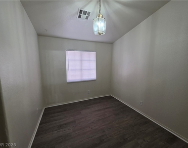 1236 Dusty Creek Street - Photo Thumbnail 16