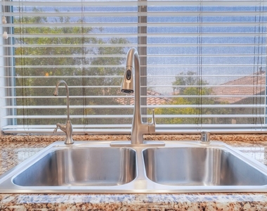 11901 Luna Del Mar Lane - Photo Thumbnail 12