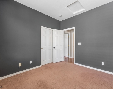11901 Luna Del Mar Lane - Photo Thumbnail 36