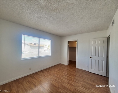 4264 Tara Avenue - Photo Thumbnail 8