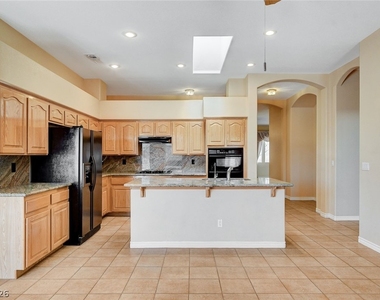 10324 Falls Church Avenue - Photo Thumbnail 13