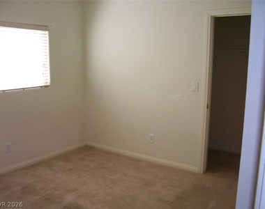 6539 Sunset Pines Street - Photo Thumbnail 7