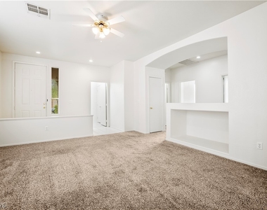 413 Magnolia Arbor Street - Photo Thumbnail 3