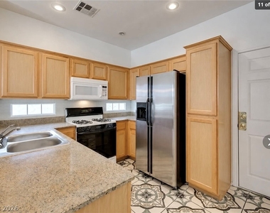 8750 Villa Faith Avenue - Photo Thumbnail 10