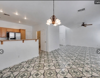 8750 Villa Faith Avenue - Photo Thumbnail 6