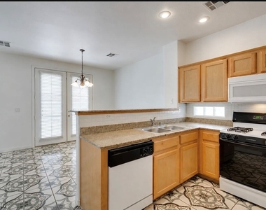 8750 Villa Faith Avenue - Photo Thumbnail 9