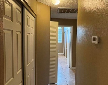 42 Quiet Desert Lane - Photo Thumbnail 8