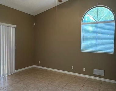 42 Quiet Desert Lane - Photo Thumbnail 12